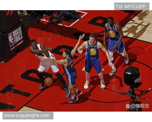 热火与勇士巅峰对决精彩回顾NBA赛场激情四溢解说分析