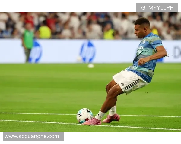 皇马与巴黎激战全场集锦精彩瞬间回顾与分析